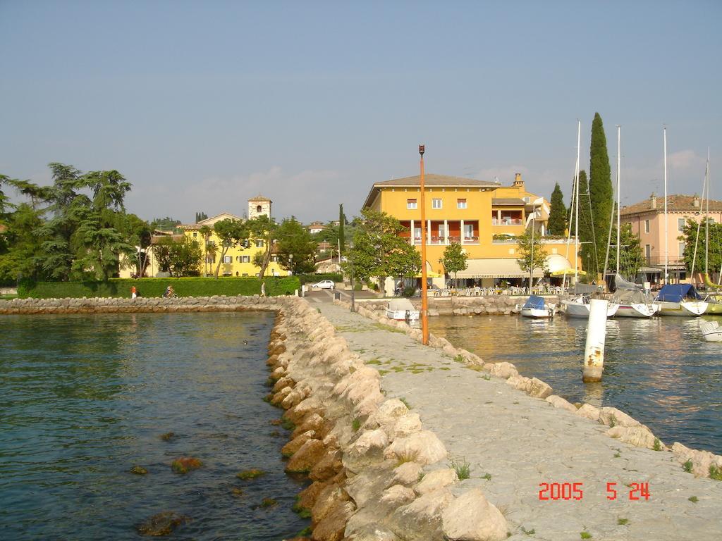 Hotel Vela D'Oro Dependence Bardolino Exterior photo